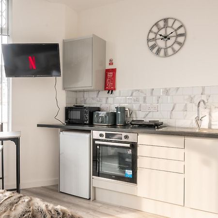 Cosy Cardiff Apartments - Garden Lounge Bagian luar foto