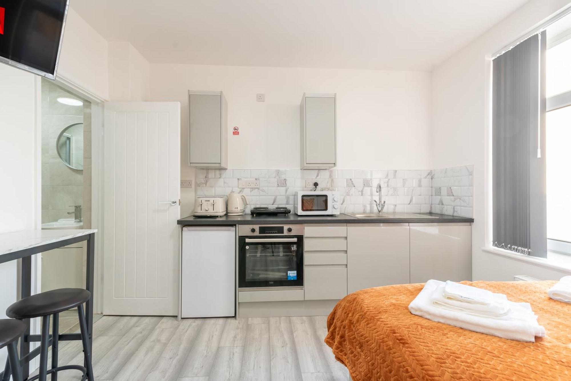 Cosy Cardiff Apartments - Garden Lounge Bagian luar foto