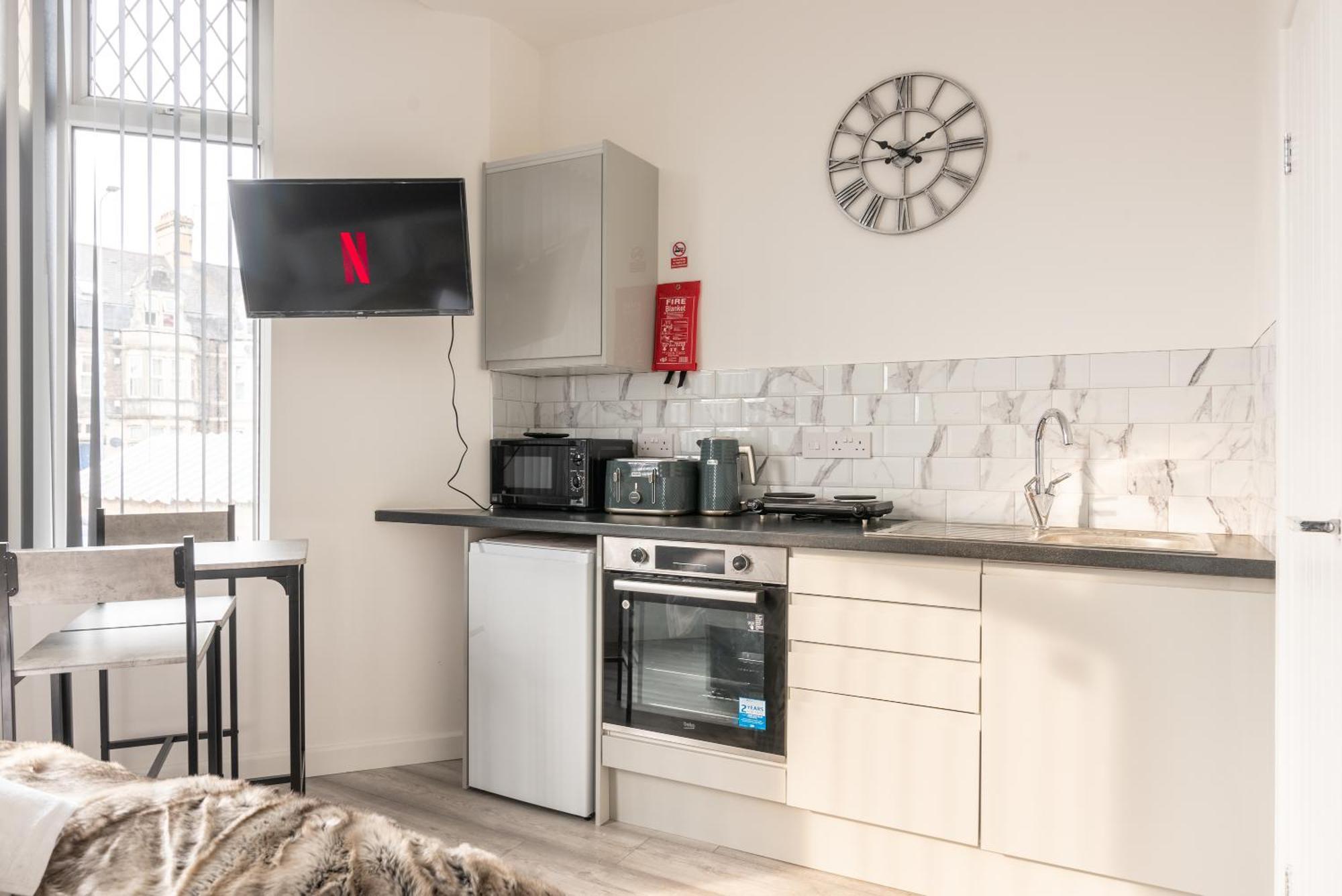 Cosy Cardiff Apartments - Garden Lounge Bagian luar foto