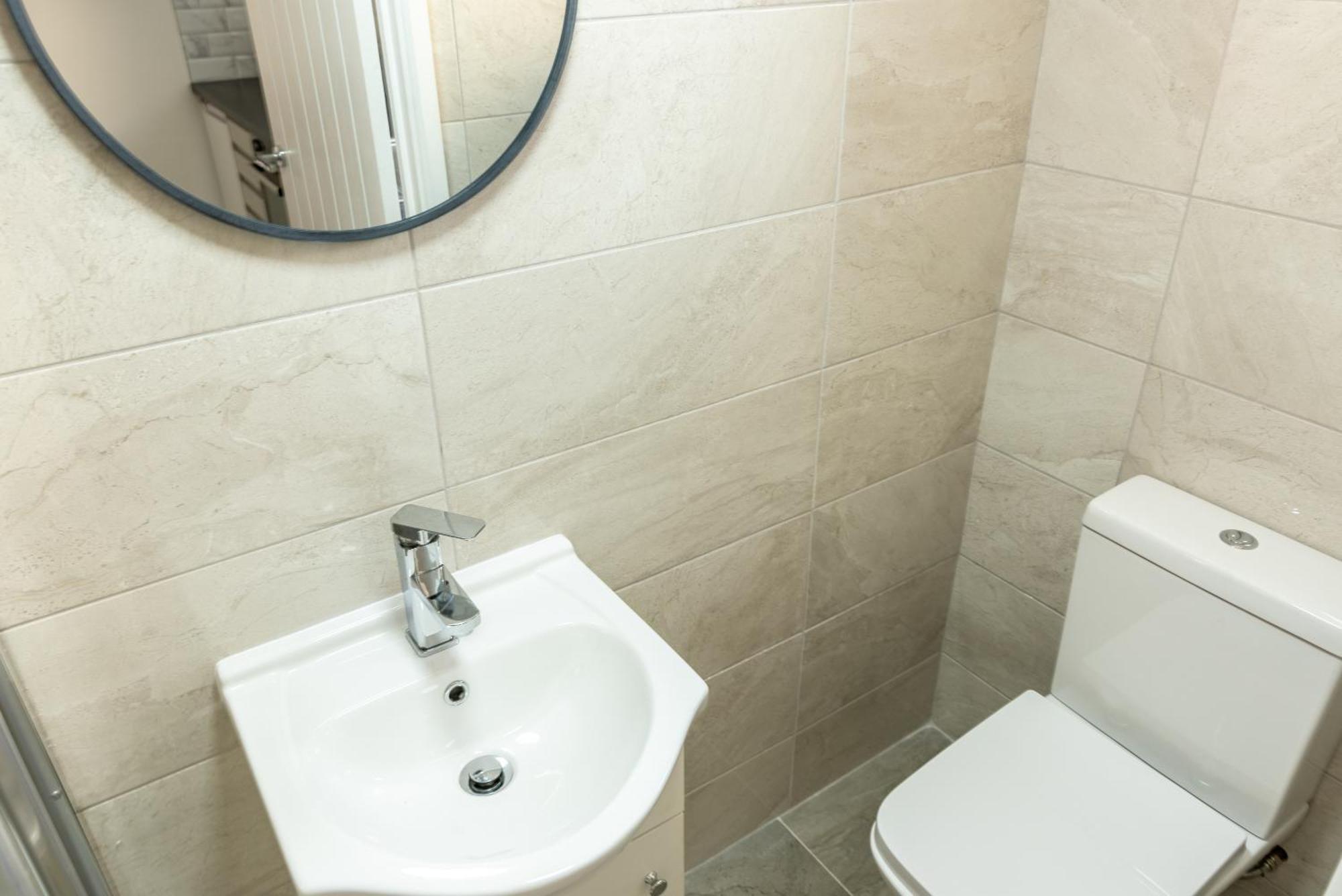 Cosy Cardiff Apartments - Garden Lounge Bagian luar foto
