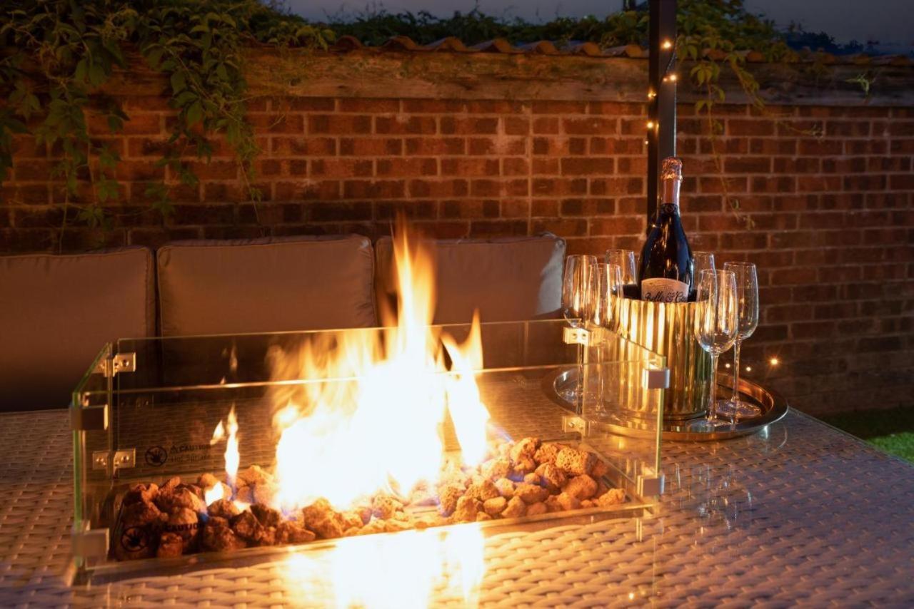 Cosy Cardiff Apartments - Garden Lounge Bagian luar foto
