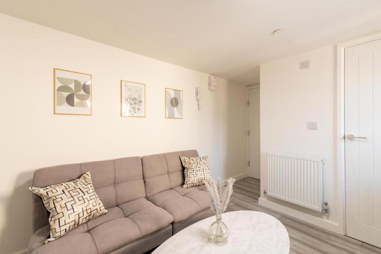 Cosy Cardiff Apartments - Garden Lounge Bagian luar foto