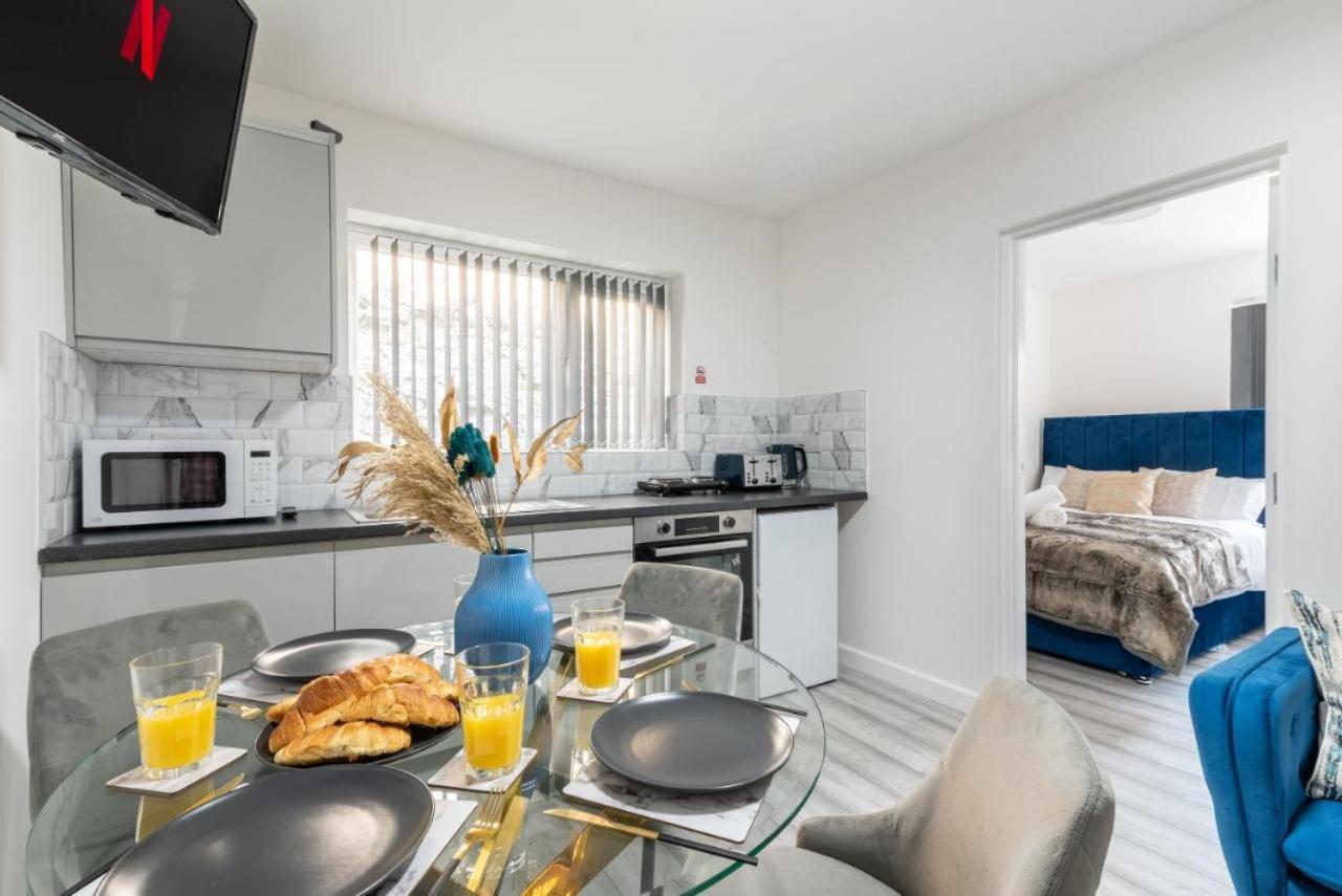 Cosy Cardiff Apartments - Garden Lounge Bagian luar foto