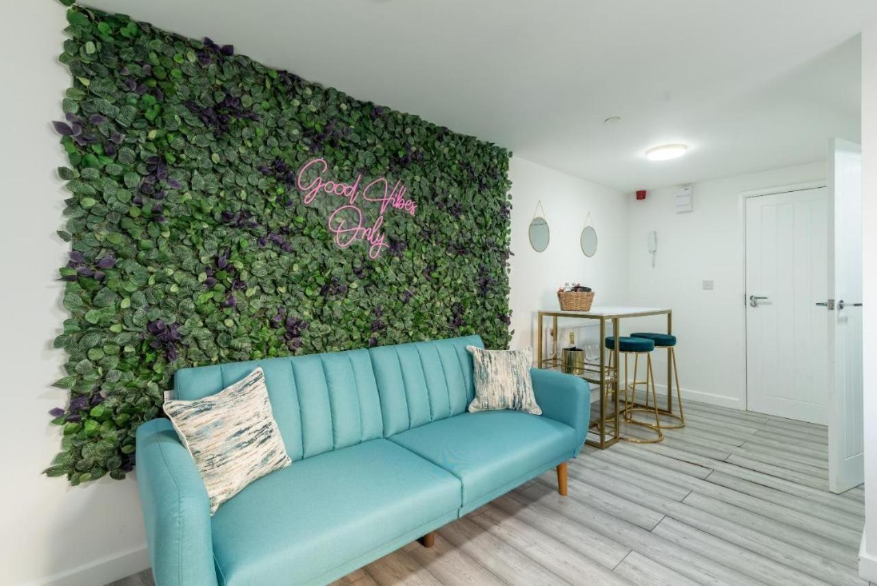 Cosy Cardiff Apartments - Garden Lounge Bagian luar foto